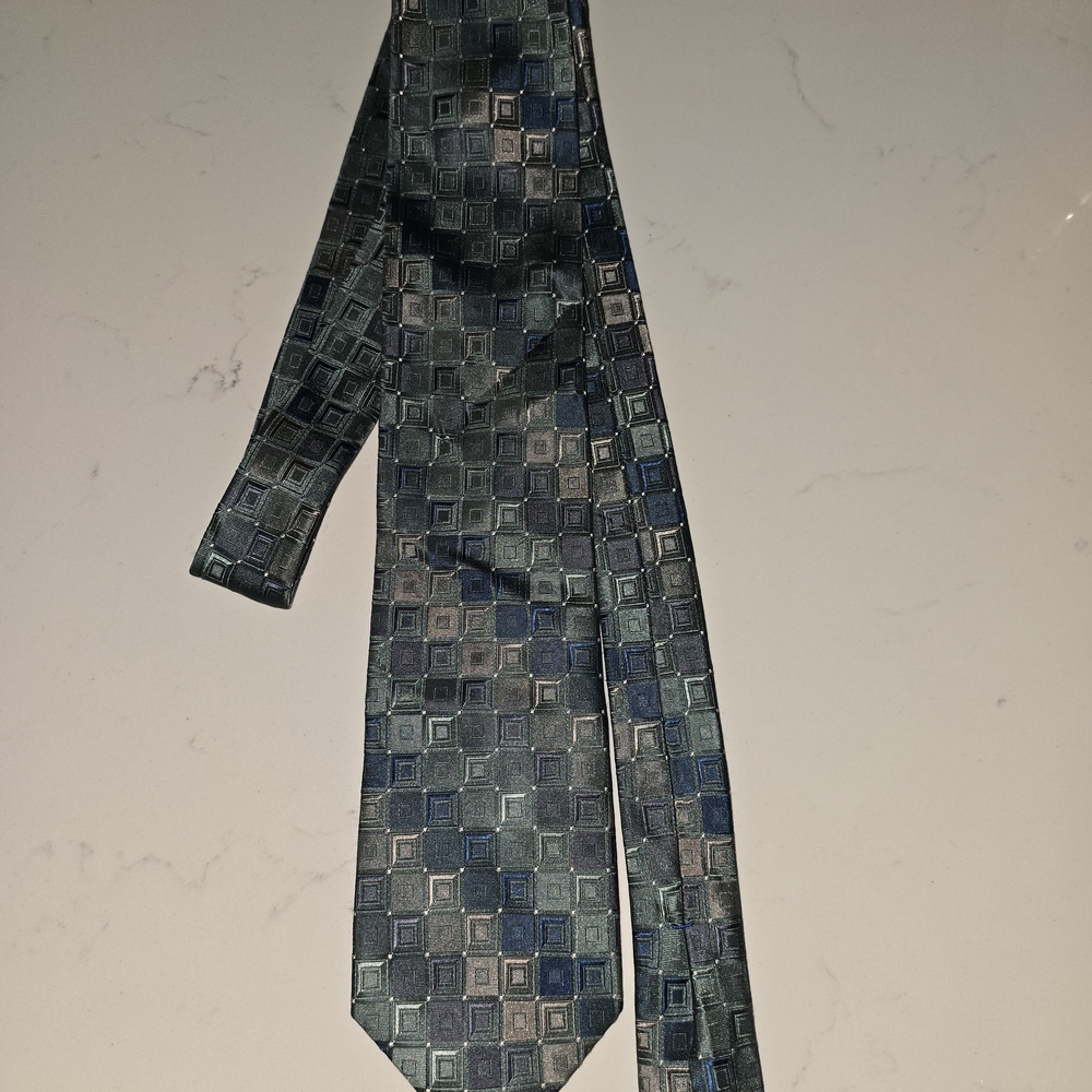 Elegant Blue and Gray Men's Tie